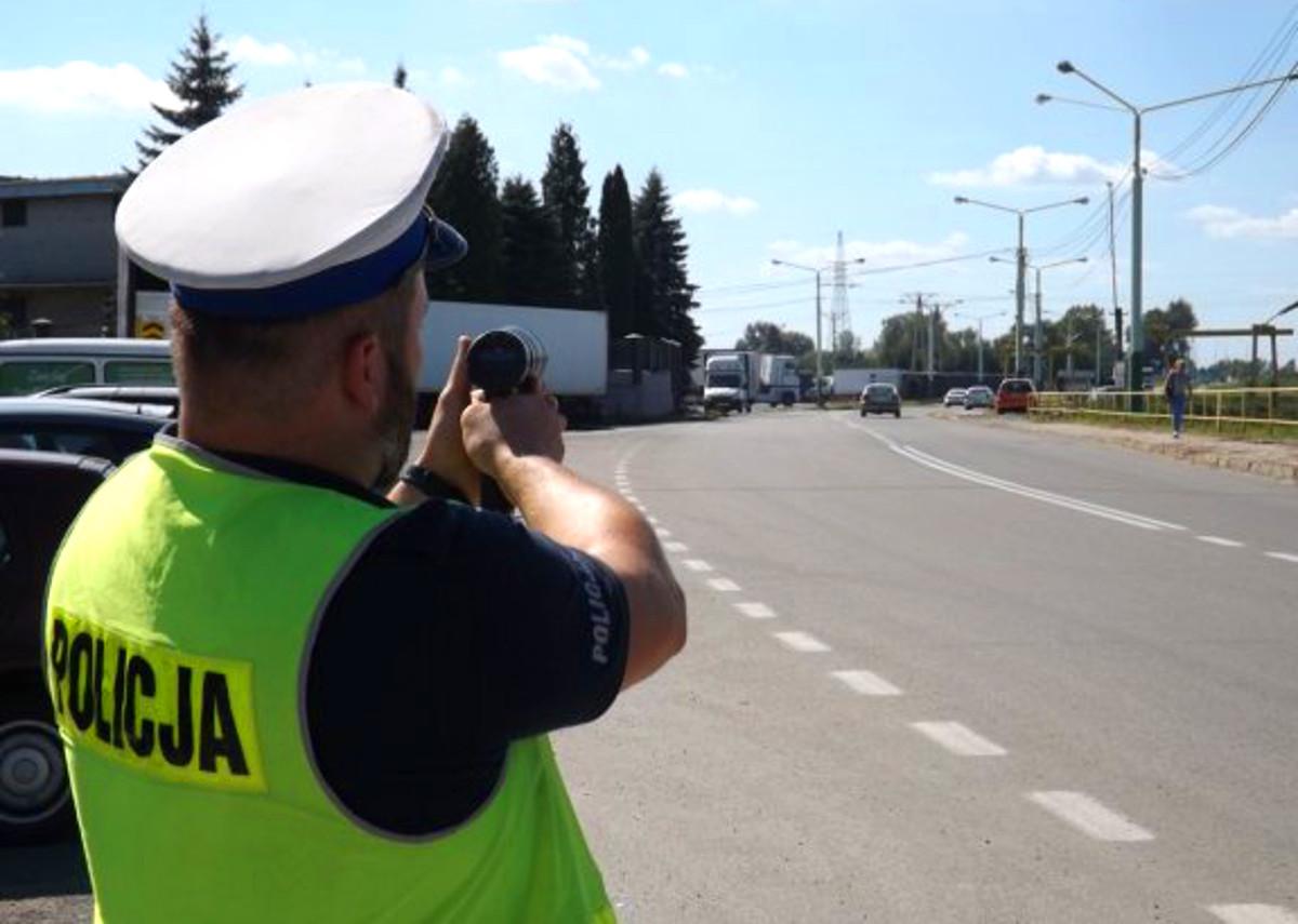 Spieszyło im się, więc stracili prawo jazdy