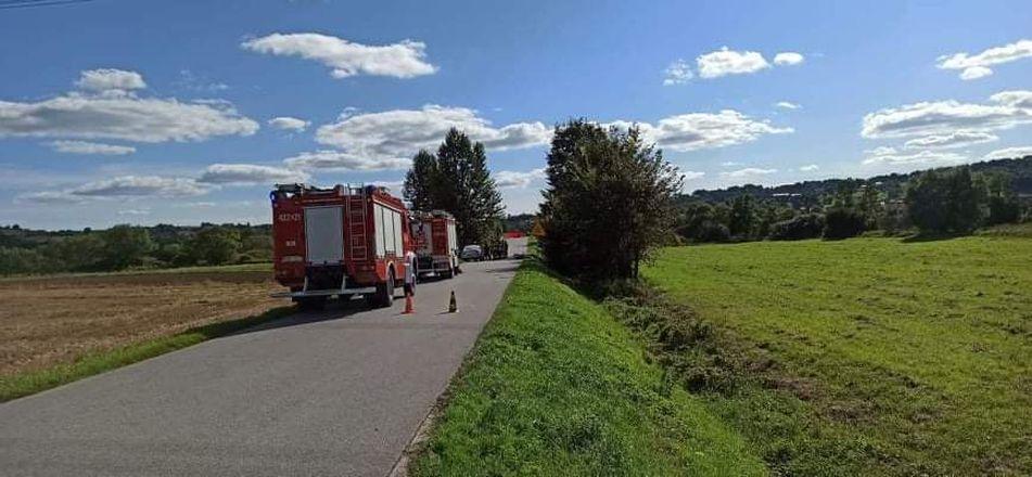 Motocyklista zginął na miejscu, droga zablokowana