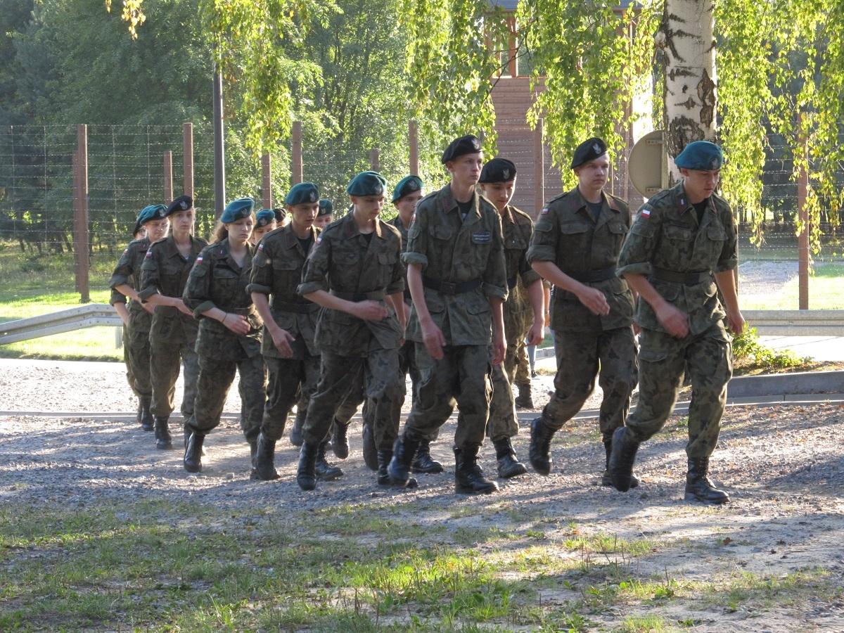 Przed komisję wojskową wzywają rocznik 2002