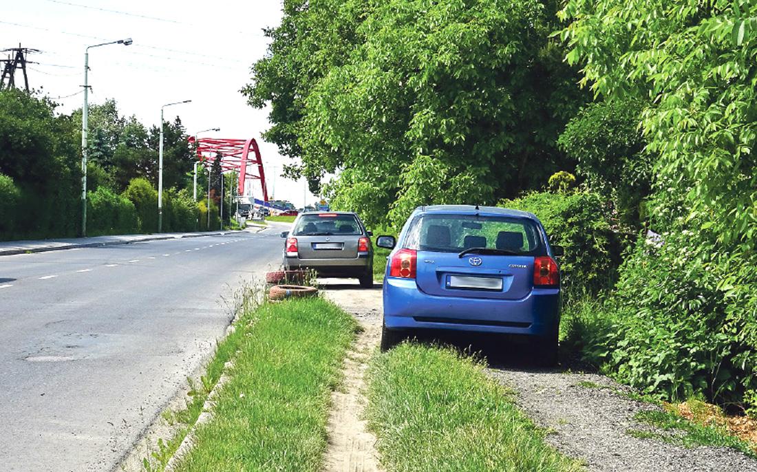 Miał tam powstać parking i chodnik