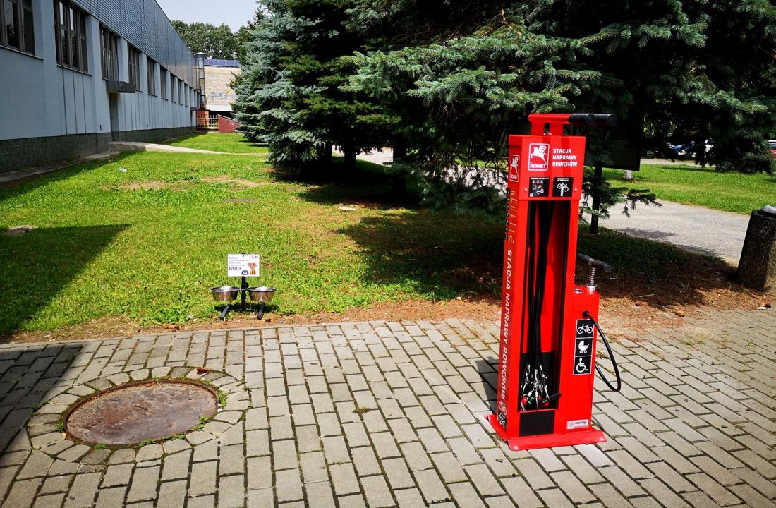 Obok pływalni możesz naprawić rower - zdjęcia