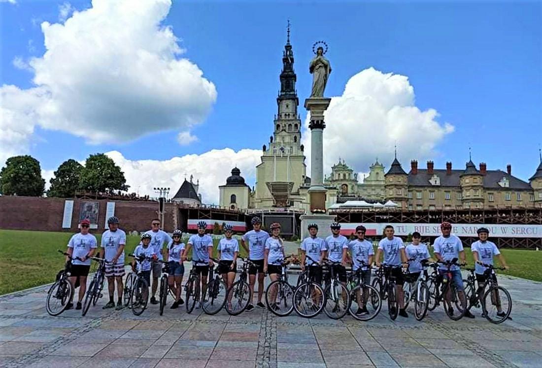 Ochotnicy z Pustyni dotarli już na Jasną Górę