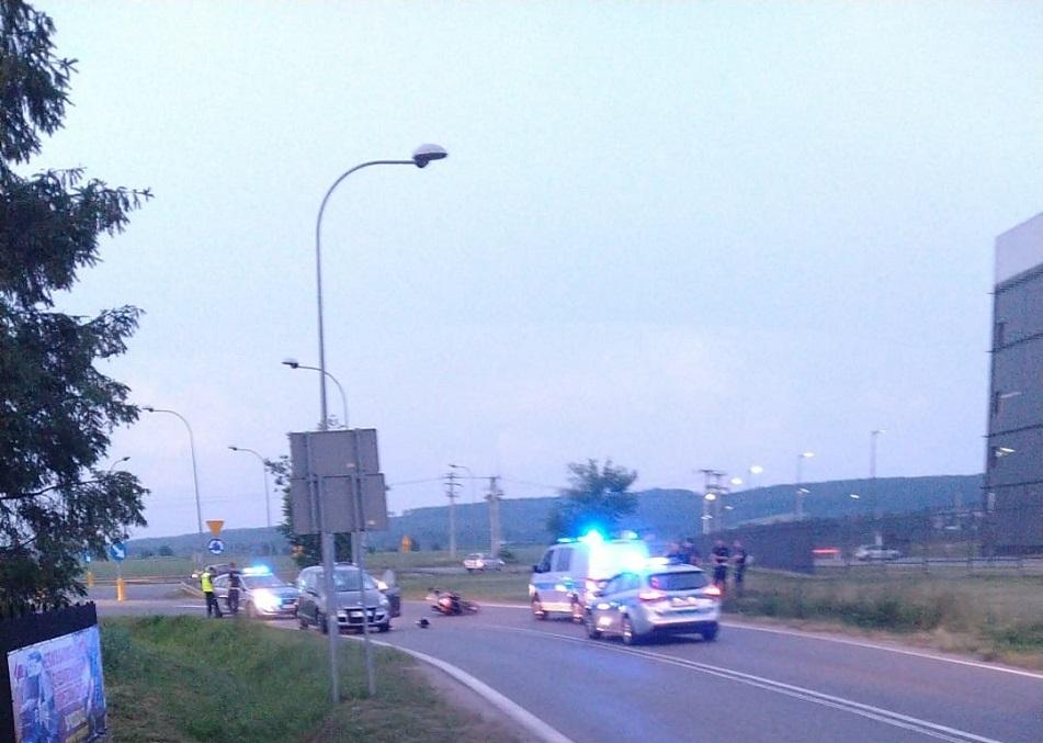 W trakcie pościgu uderzył w radiowóz