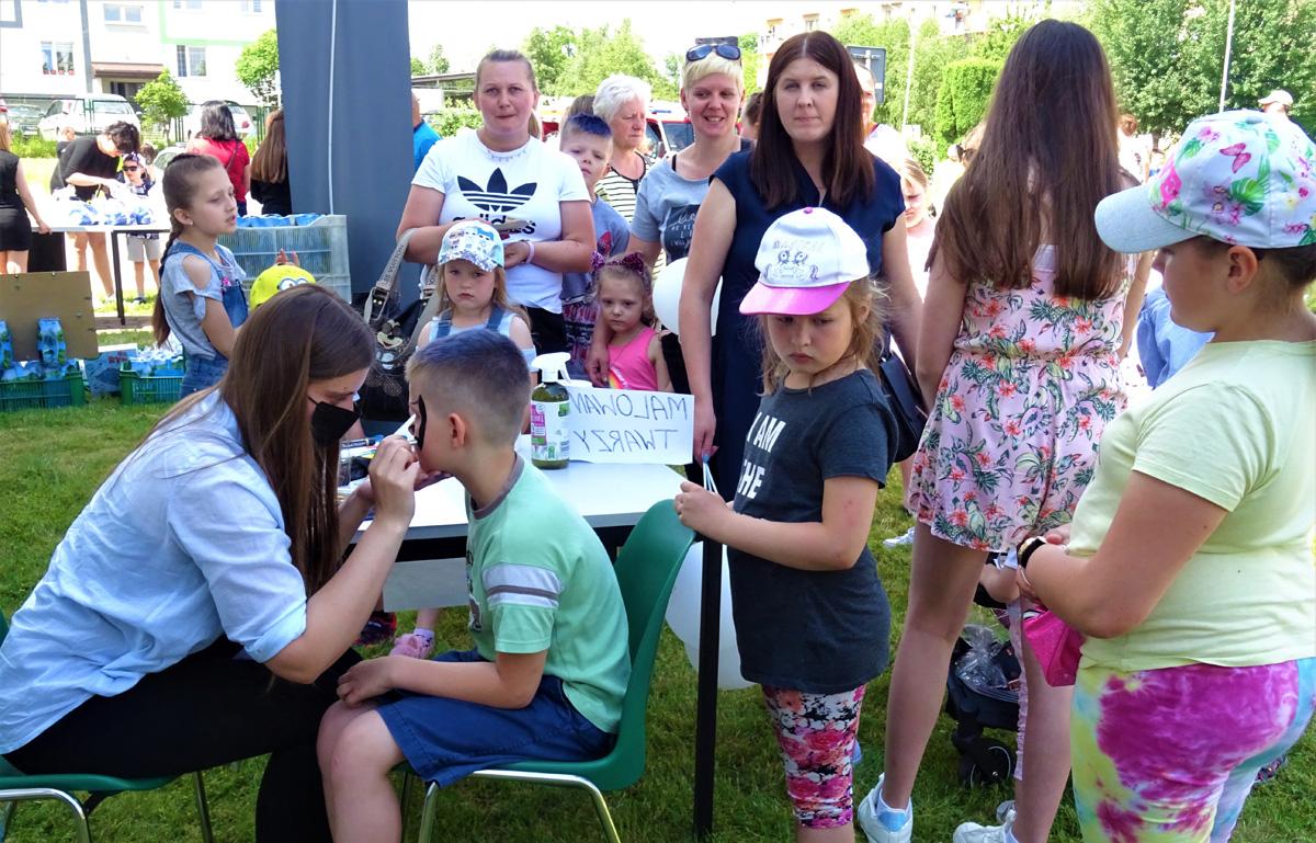 Na pikniku pod urzędem zbierali dla Zosi - zdjęcia