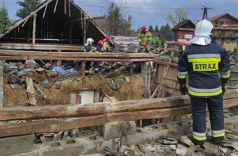 Piorun uderzył w budynek. Pracowity dzień strażaków - zdjęcia