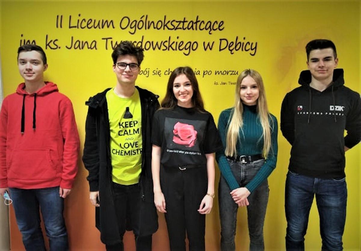 Dębiccy licealiści rośliny chcą uprawiać piętrowo i z aplikacją