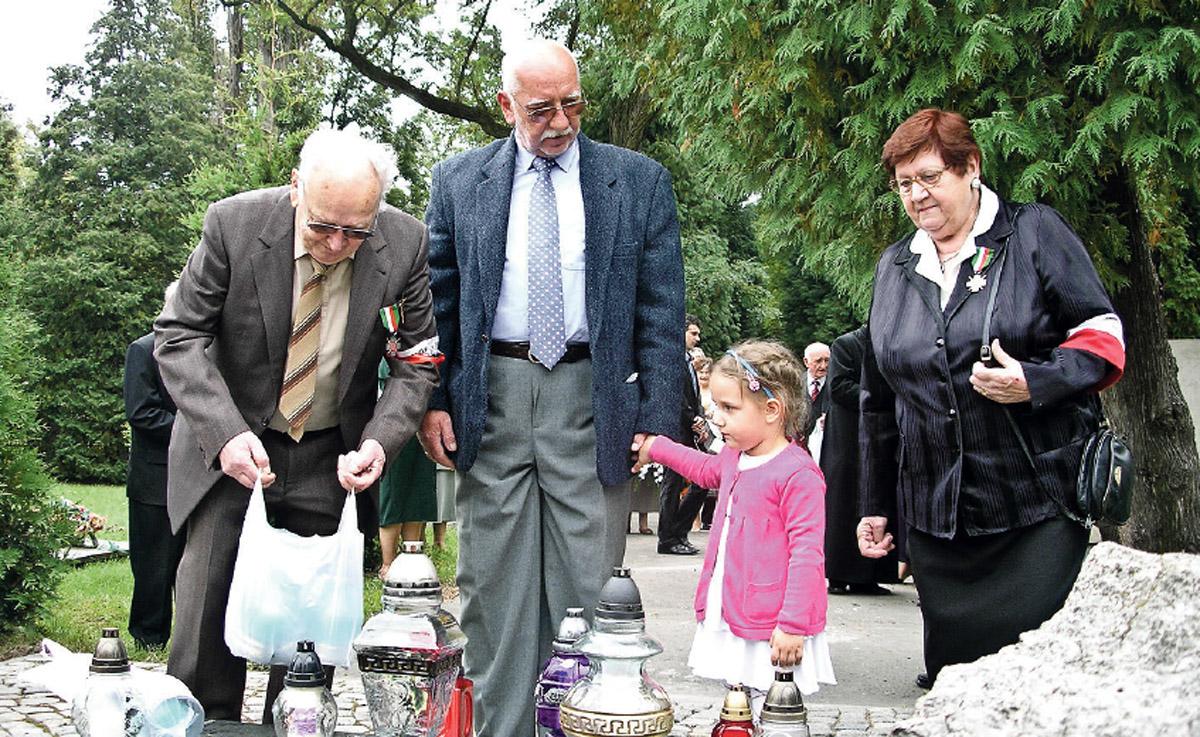 Naprawią im sztandar i zapewnią transport na uroczystości