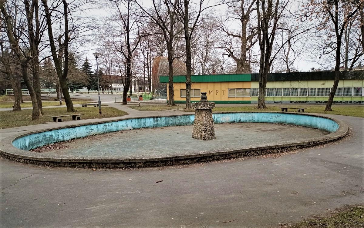 W miejscu fontanny mógłby powstać mini skatepark