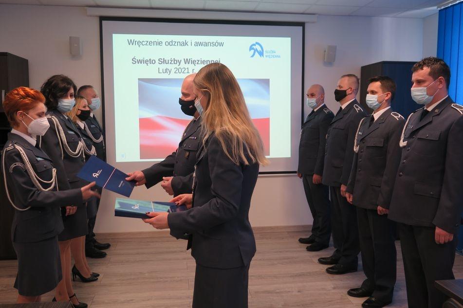 Święto Służby Więziennej. Awanse i odznaczenia - zdjęcia