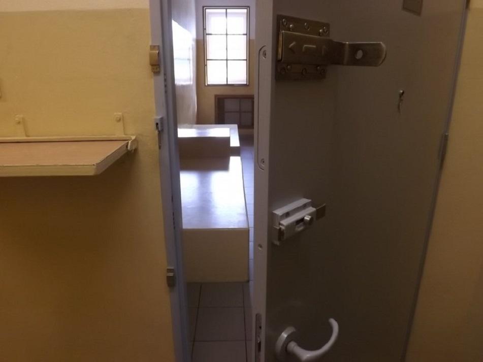 Jechał za szybko. Był poszukiwany