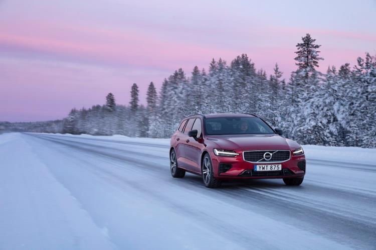 Volvo Cars podsumowuje sprzedaż w 2020 roku pierwsza połowa roku ciężka, druga – rekordowo dobra