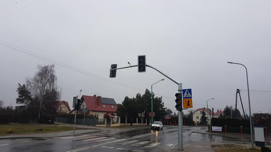 Światła stoją, ale nie świecą
