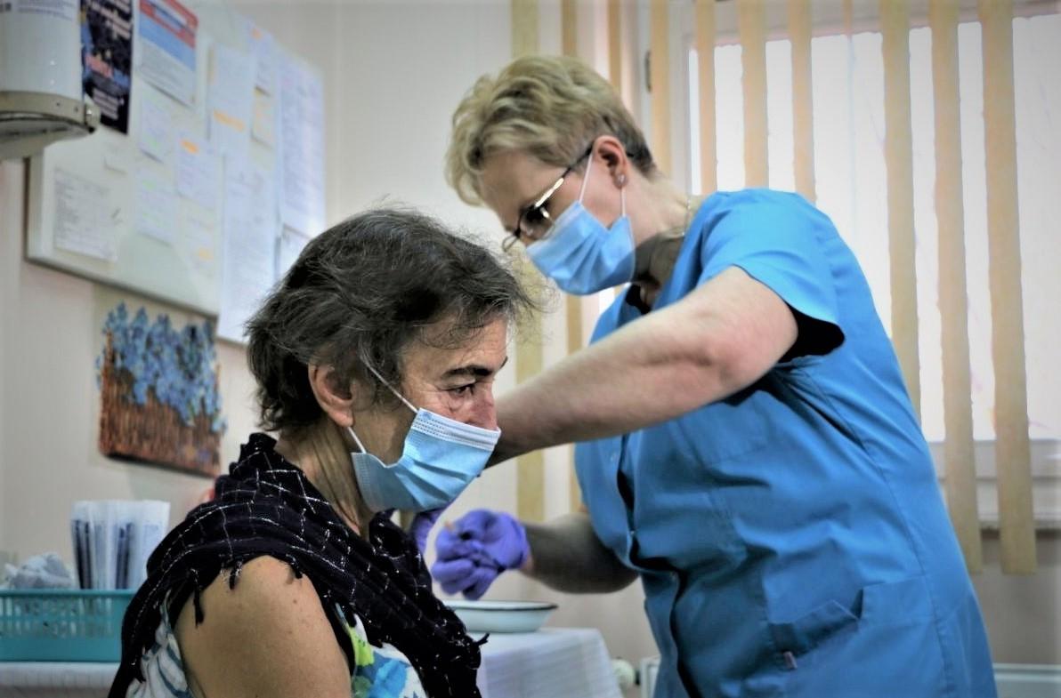 Szczepienie na Podkarpaciu ruszyło. Nasz szpital też już ma szczepionkę