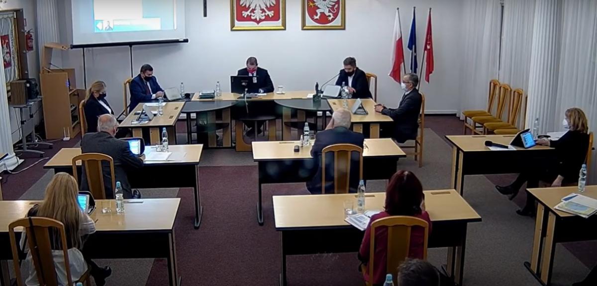 Radni PiS chcą obniżyć diety i...pensję burmistrza
