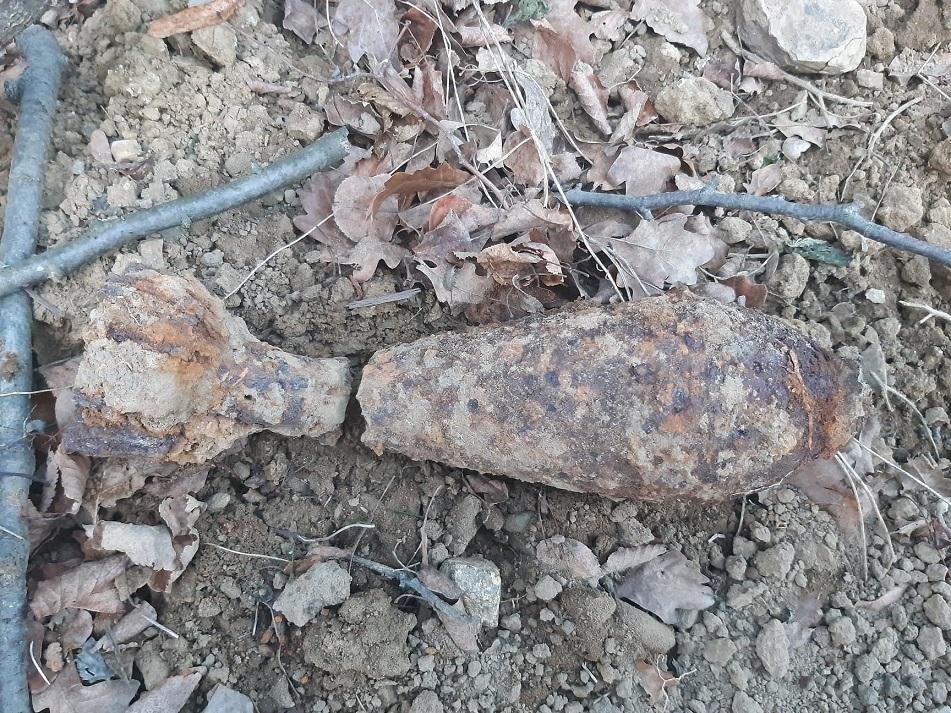 Przygotowywali miejsce pochówku, znaleźli granat