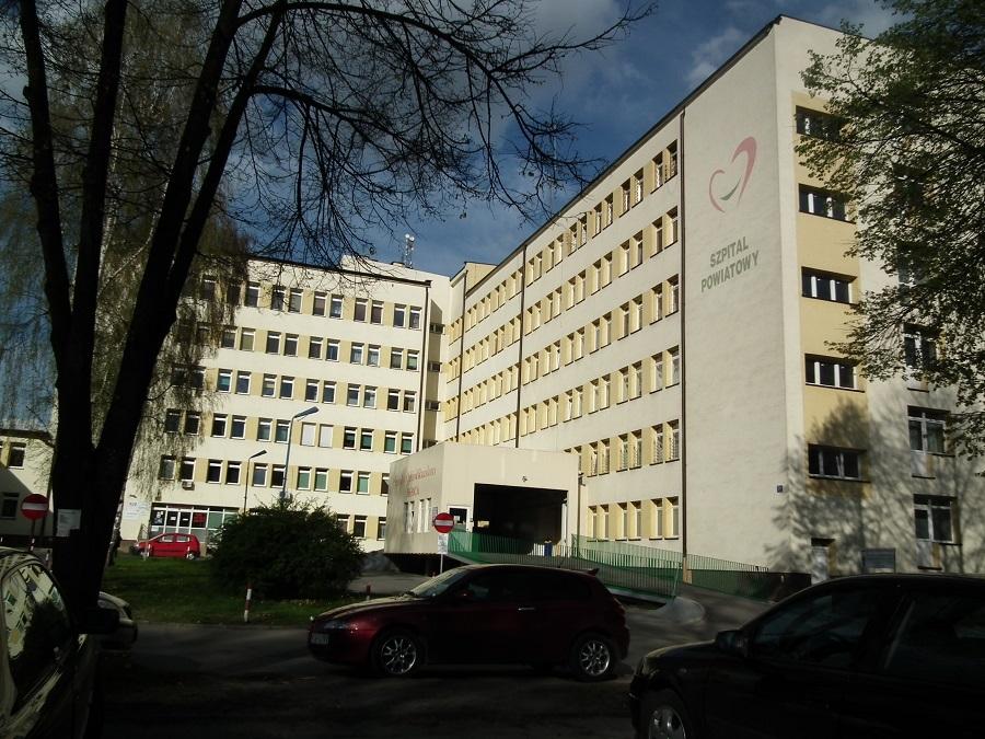 W szpitalu luźniej i są kolejne nowe respiratory