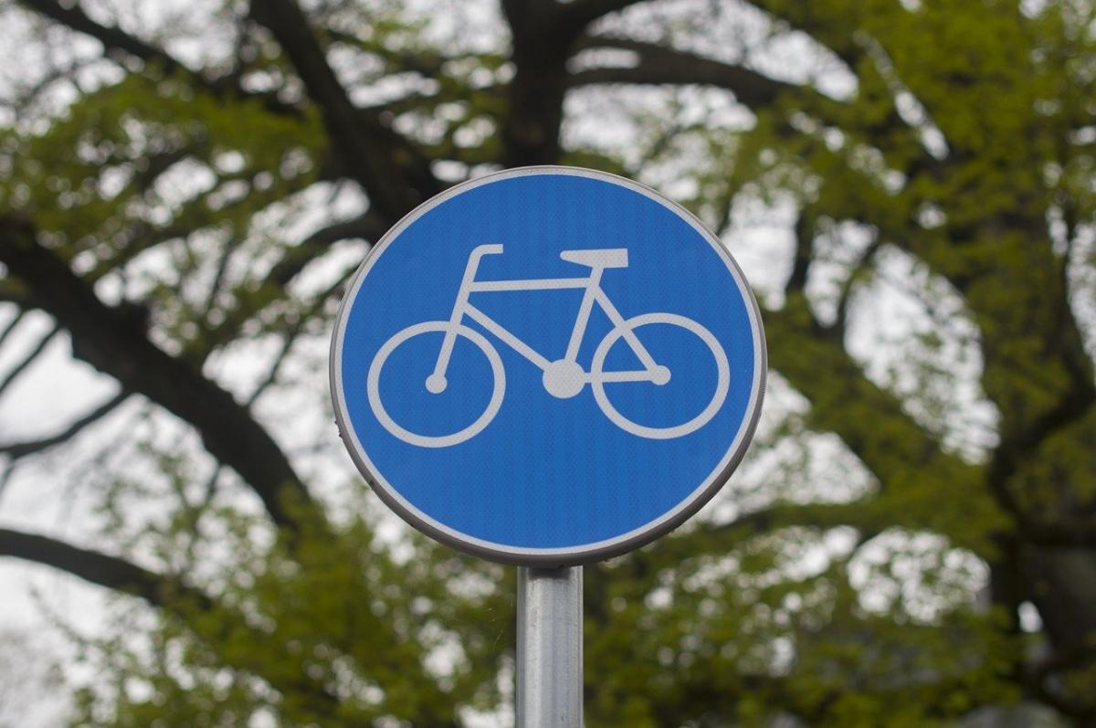Ścieżki rowerowe budują, ale nie pod samą klatkę
