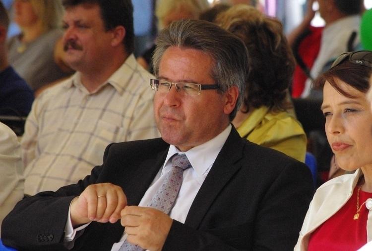 Postępowanie umorzone, więc znów jest pełnoprawnym członkiem PiS