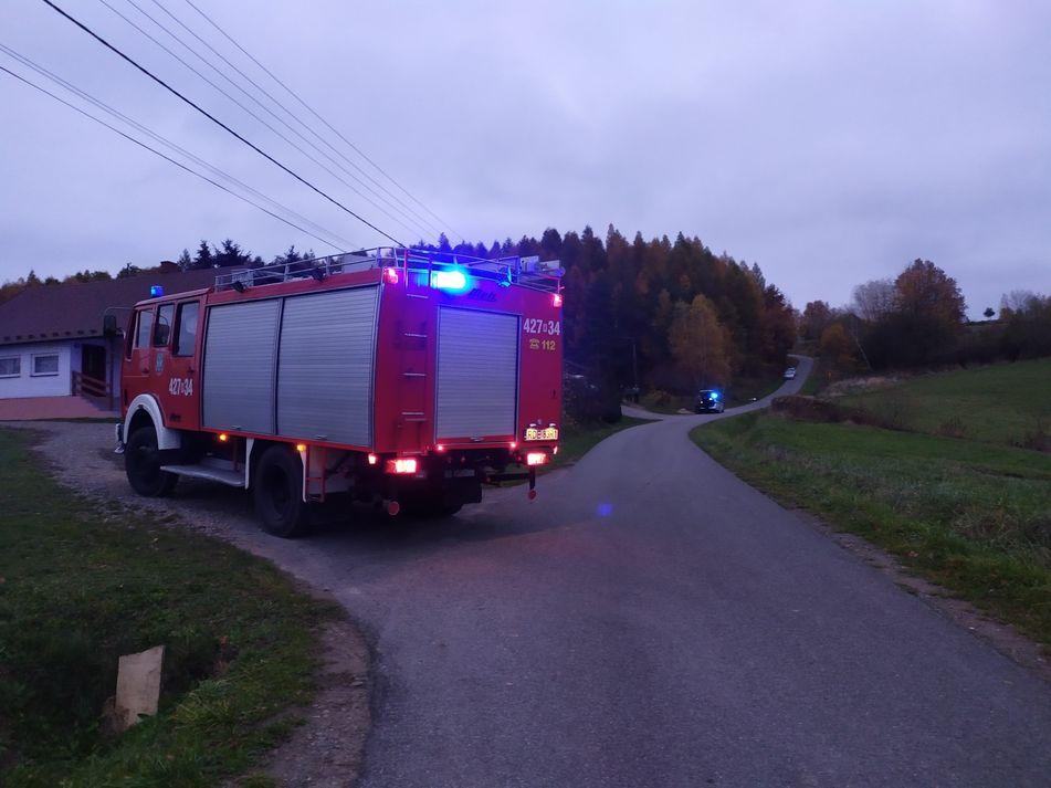 Rowerzysta zderzył się z pieszą. Kobieta straciła przytomność