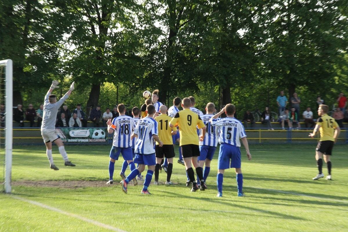 Mecz Chemik - Czarnovia odwołany, zakażony piłkarz z Czarnej
