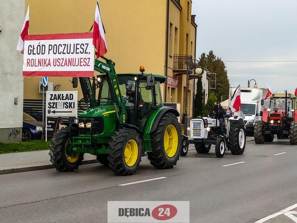 Protest rolników w Dębicy - zdjęcia + wideo
