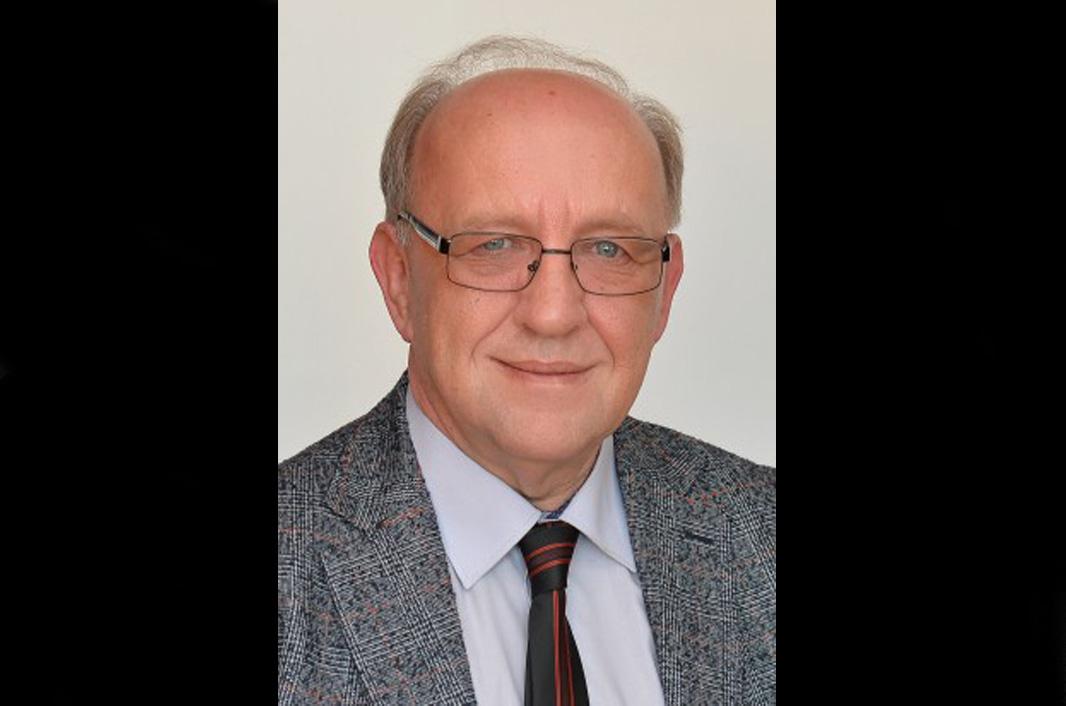 W I Liceum Ogólnokształcącym uczy Honorowy Profesor Oświaty