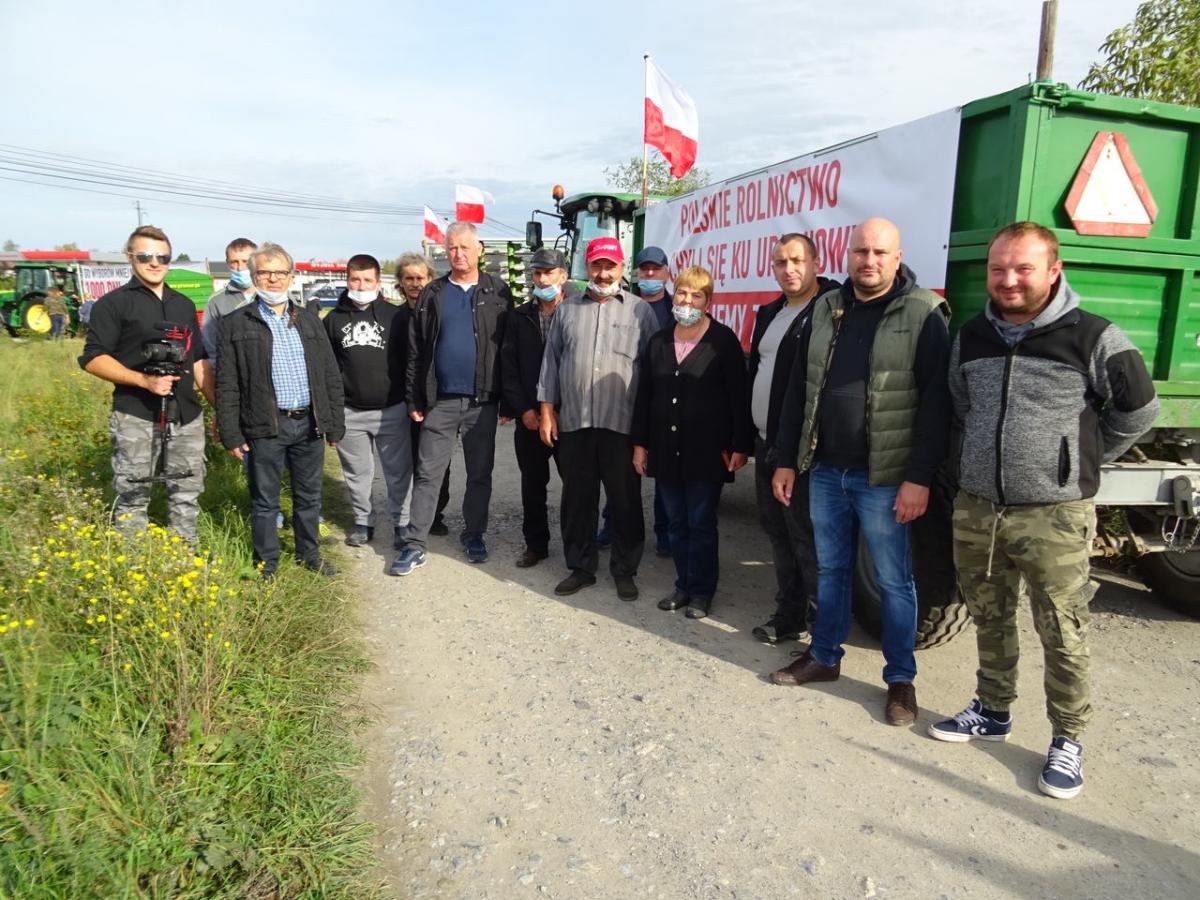 Dla posła mieli gumofilce i główkę kapusty