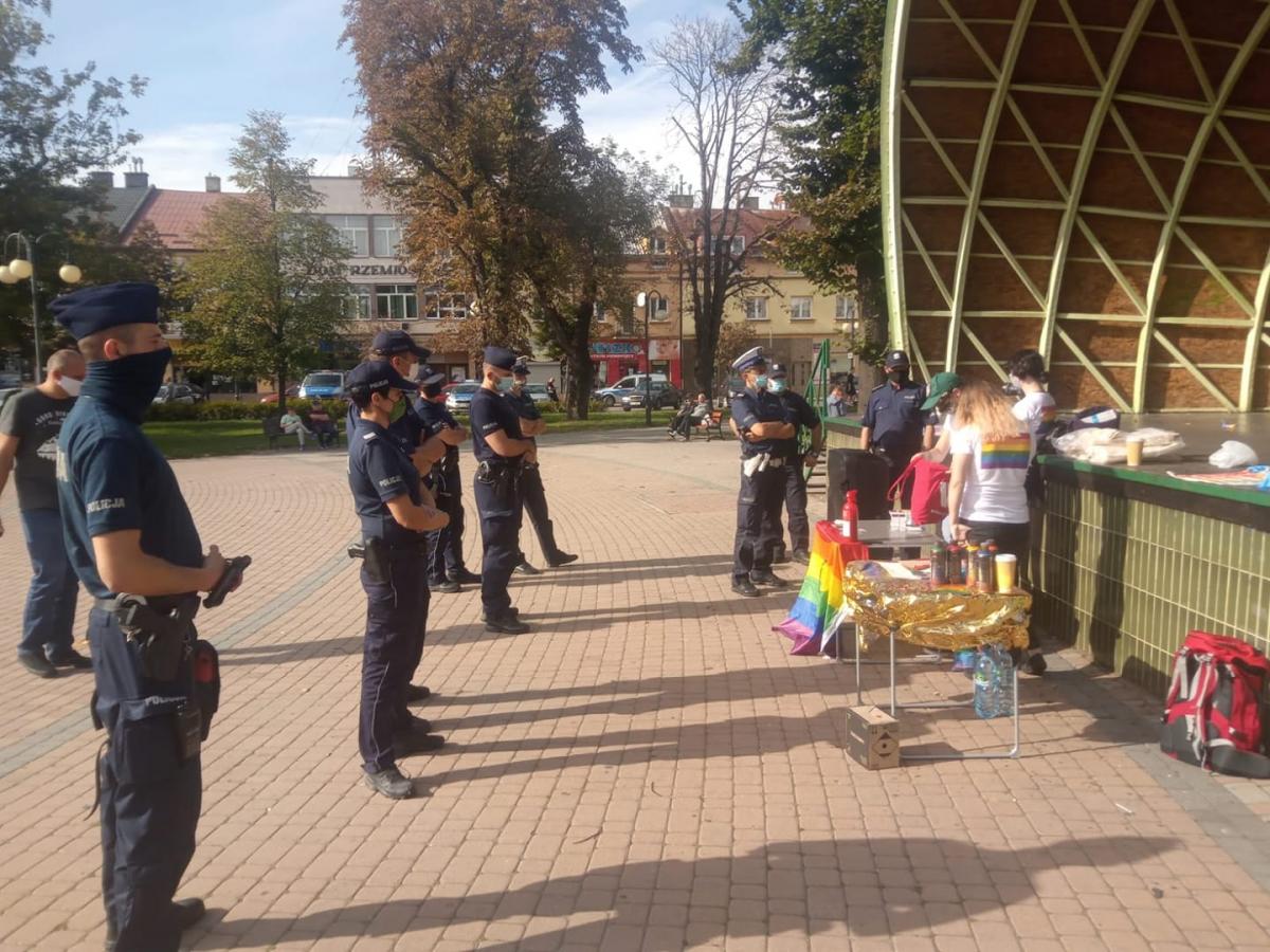 Akcja aktywistek LGBT przerwana przez policję