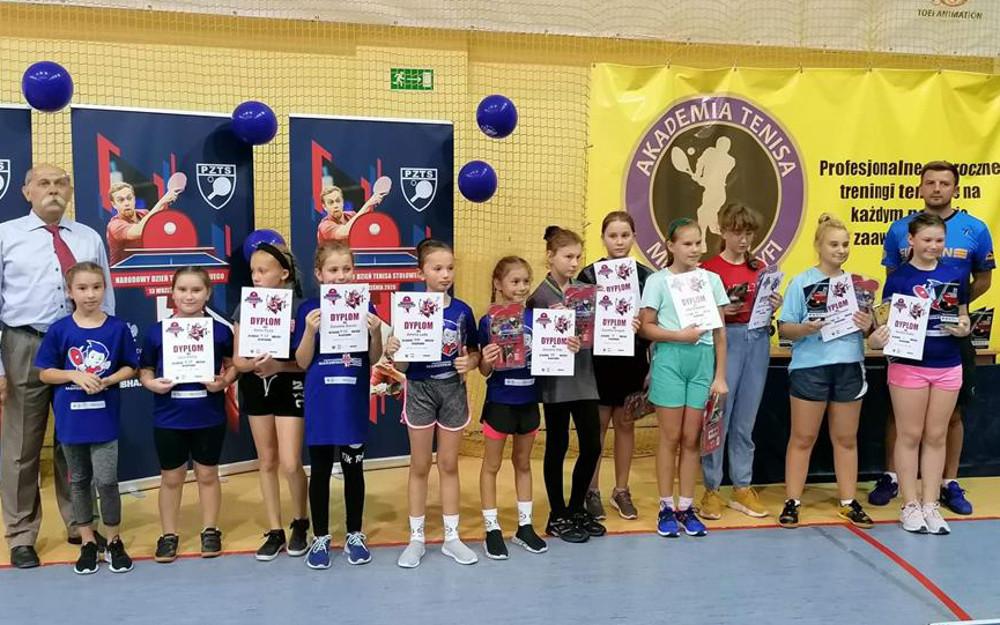 Sześć naszych zawodniczek i dwóch zawodników na podium