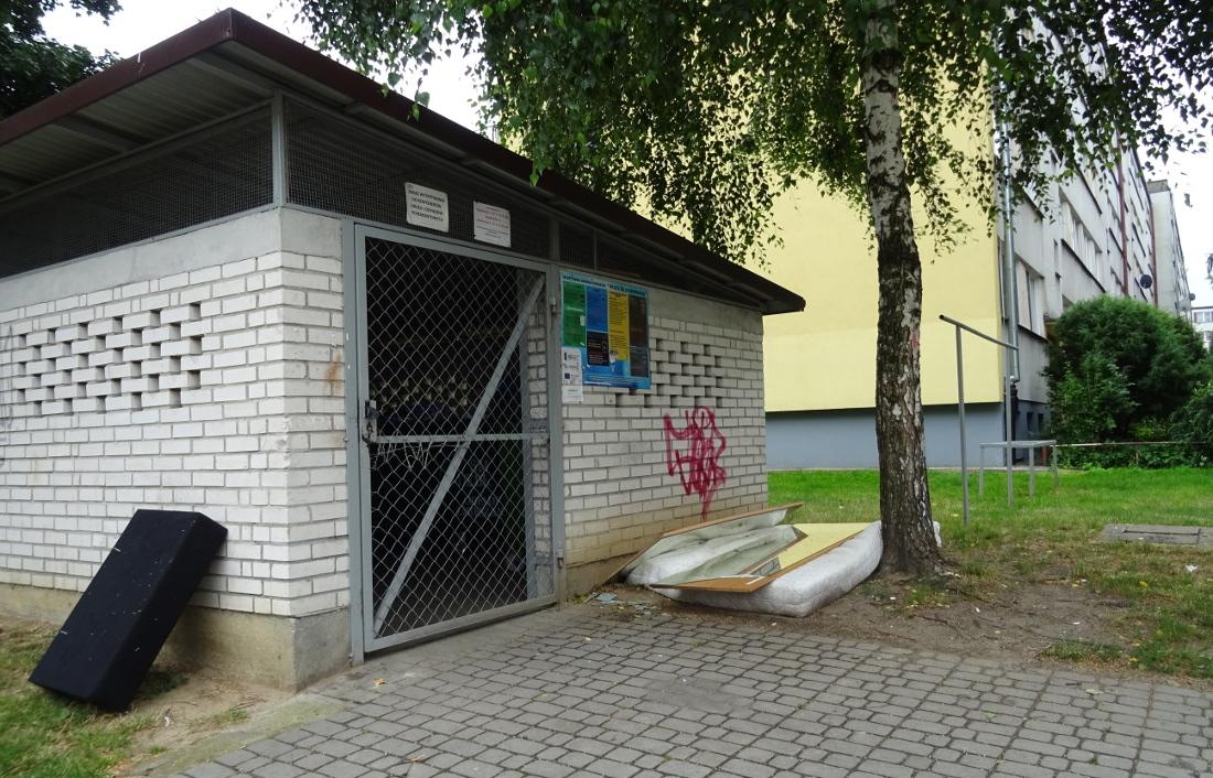 Sezon na materace trwa. Do kompletu lustra