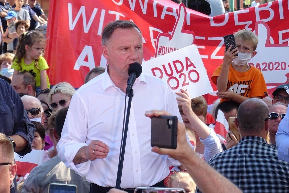 Wiec w Dębicy: dwa filary Andrzeja Dudy - zdjęcia