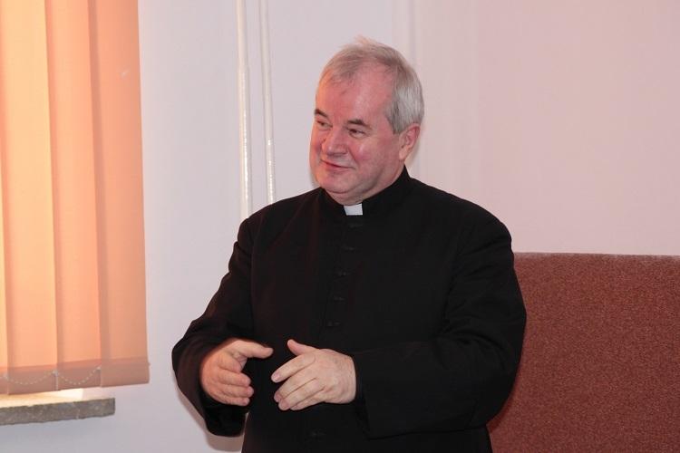Proboszcz Piasecki o wyborach. Na kogo głosować?