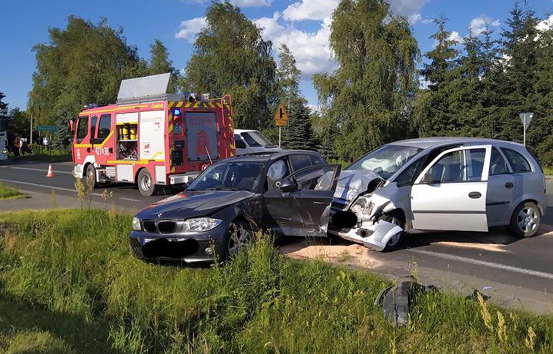 Kierowca BMW wymusił pierwszeństwo