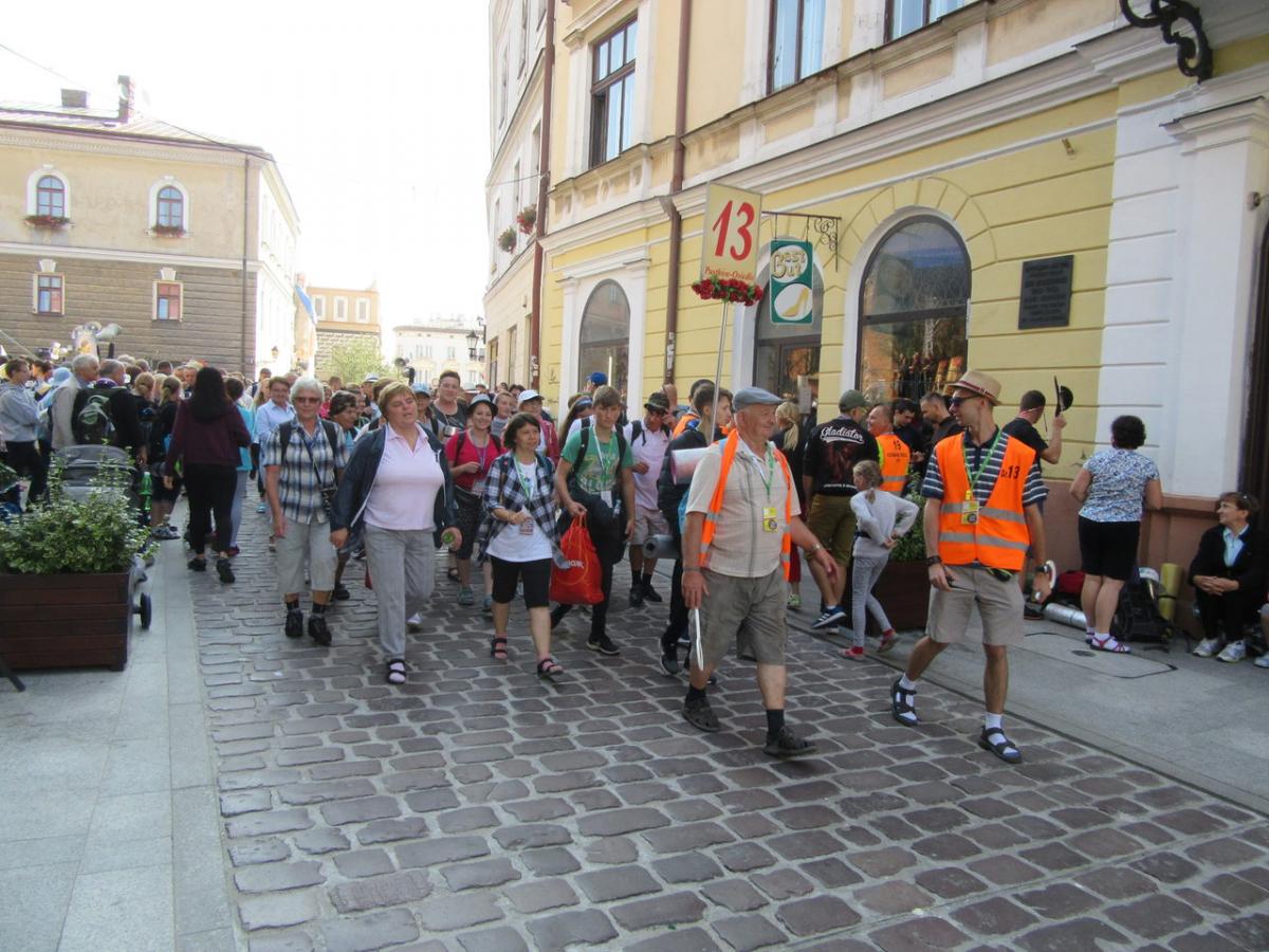 Jako pierwsza na Jasną Górę wejdzie grupa 13
