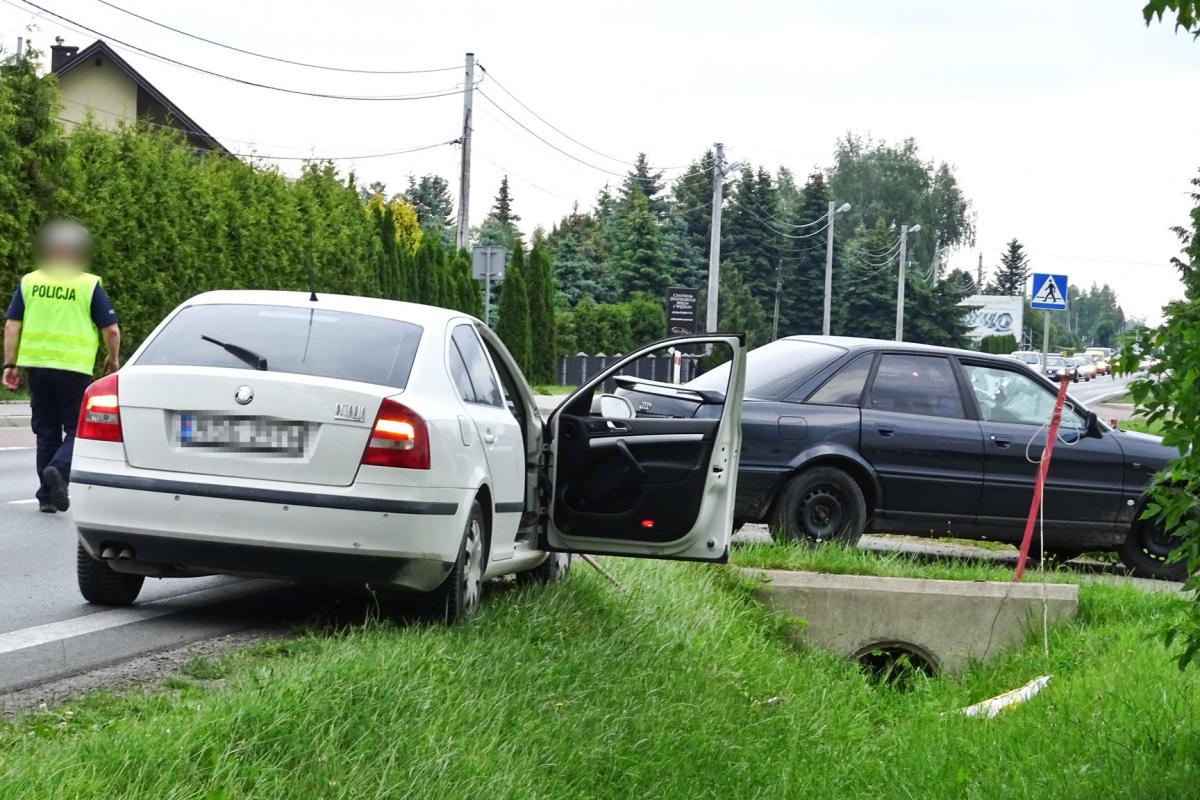 Po zderzeniu dwie osoby zabrała karetka