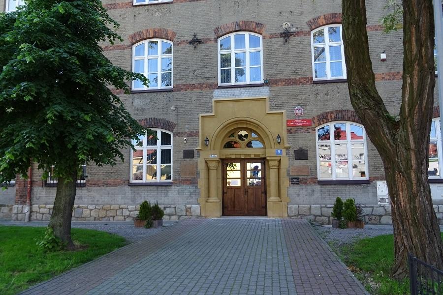 Nowe wejście do Jagiełły - ładne czy nie?