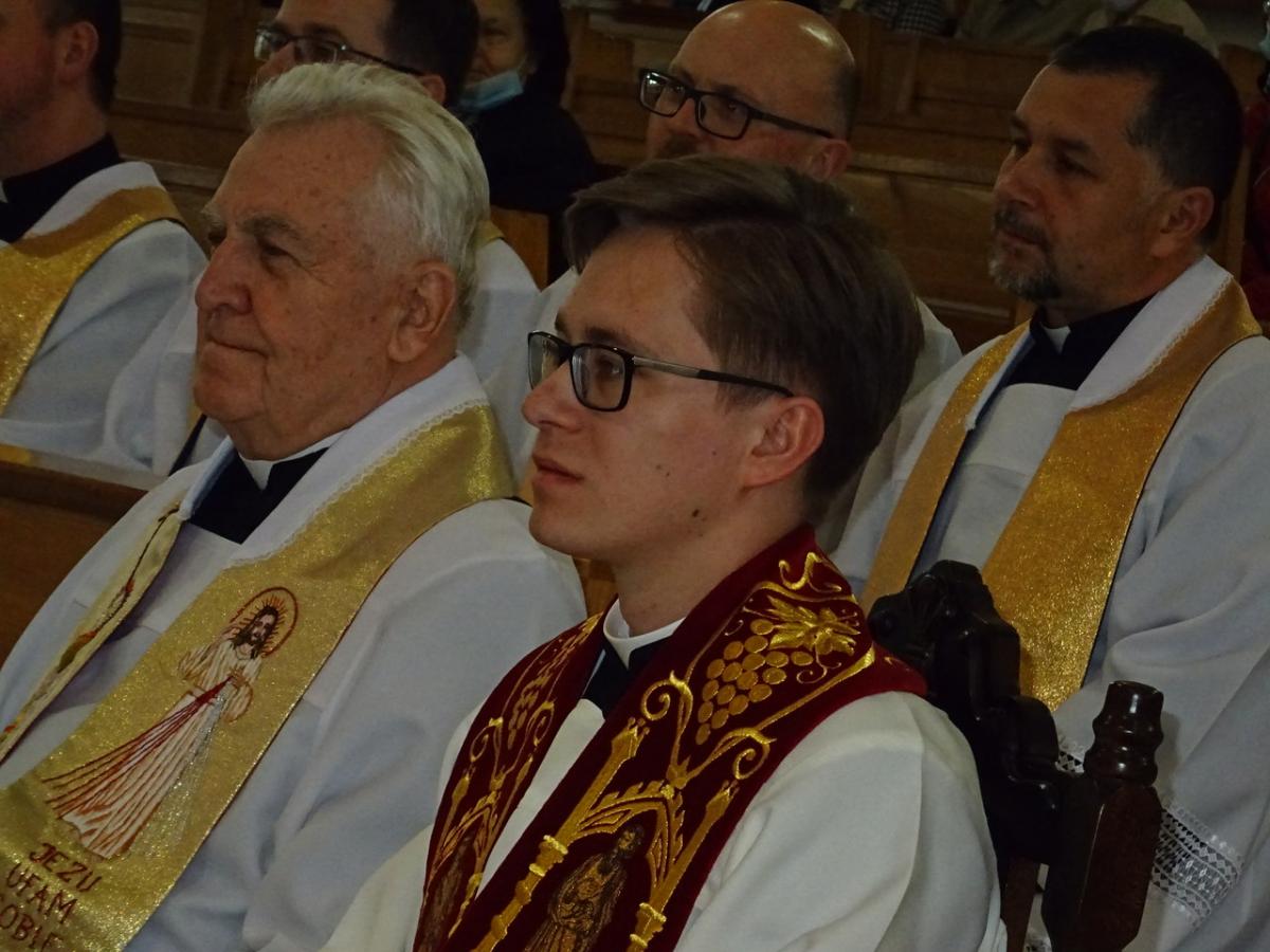 Neoprezbiterzy poznali swoje pierwsze parafie