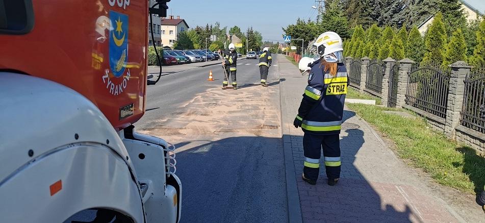Trzy uszkodzone auta, dwa mandaty