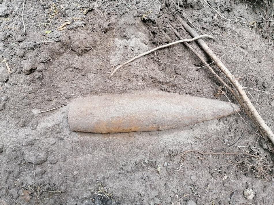 Kolejny pocisk w parku