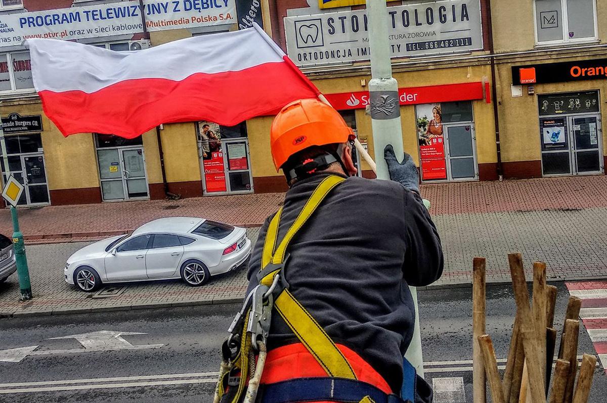 W sobotę 2 maja wywieś flagę