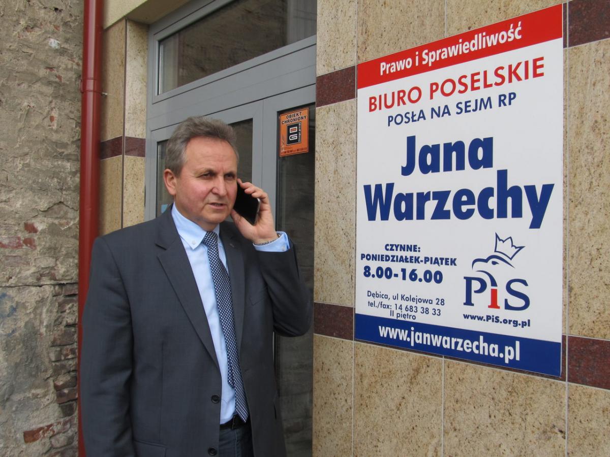 Z Igloopolu przez samorząd na Wiejską