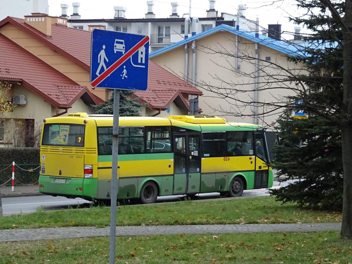 Piątka z ograniczeniami, szóstka zawieszona