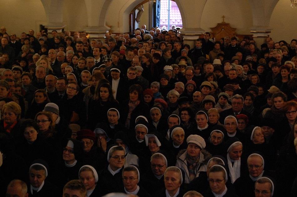 Diecezja podjęła decyzję w związku z koronawirusem
