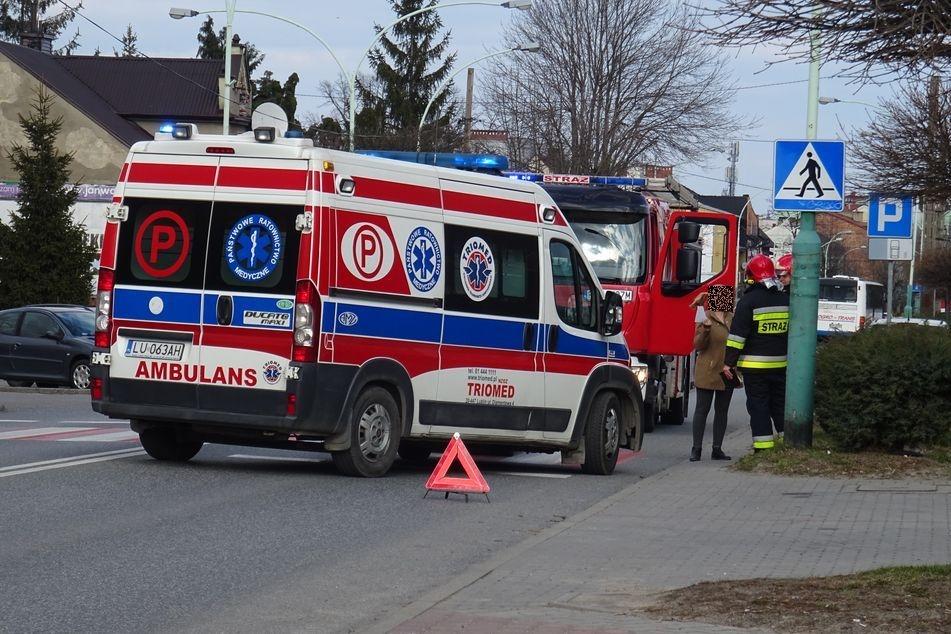 Potrącenie pieszego, w miejscu zdarzenia wahadło