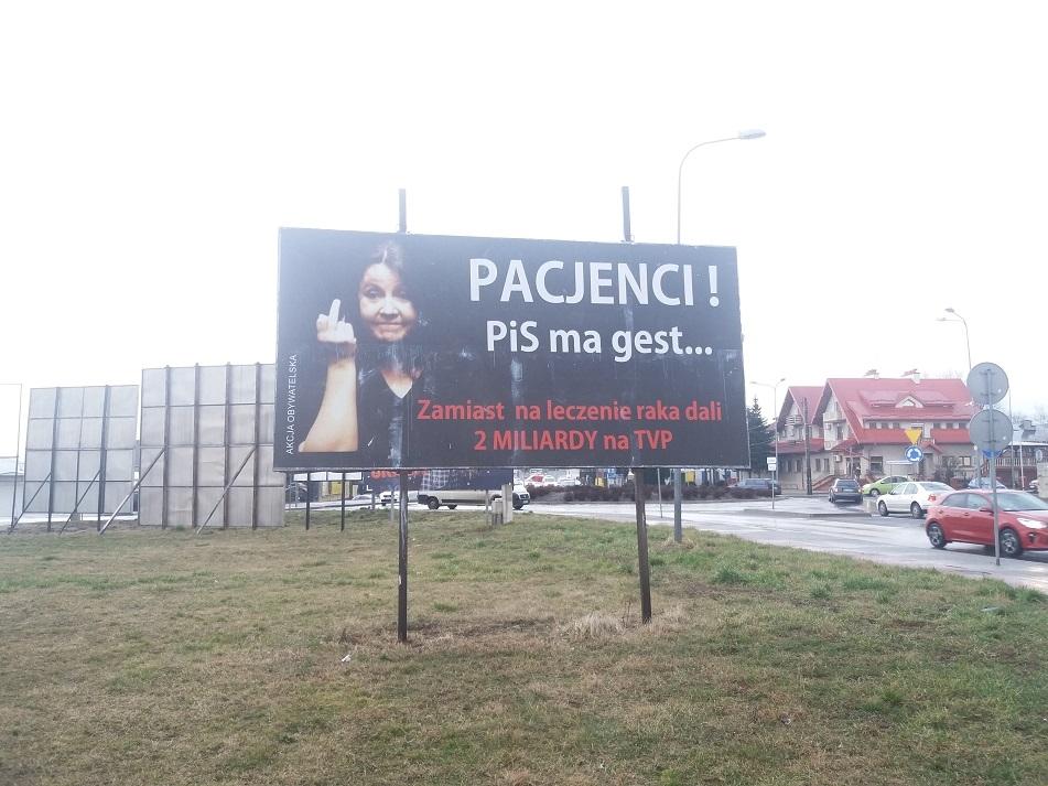 Kampania się zaostrza,  akcja #LichockaChallenge dotarła do Dębicy