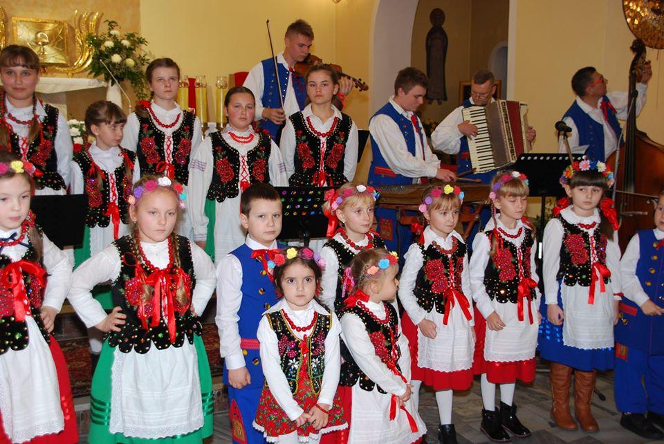 Iskierczanie z kolędami i pastorałkami