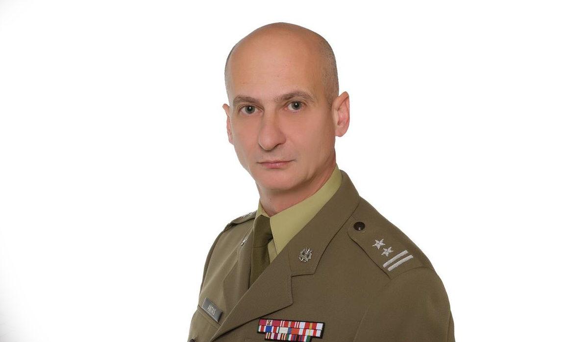 W Dębicy był dowódcą kompanii, został komendantem WKU