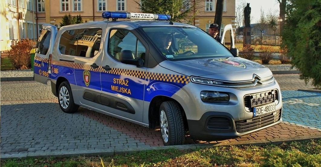 Straż Miejska ma nowy samochód - zdjęcia