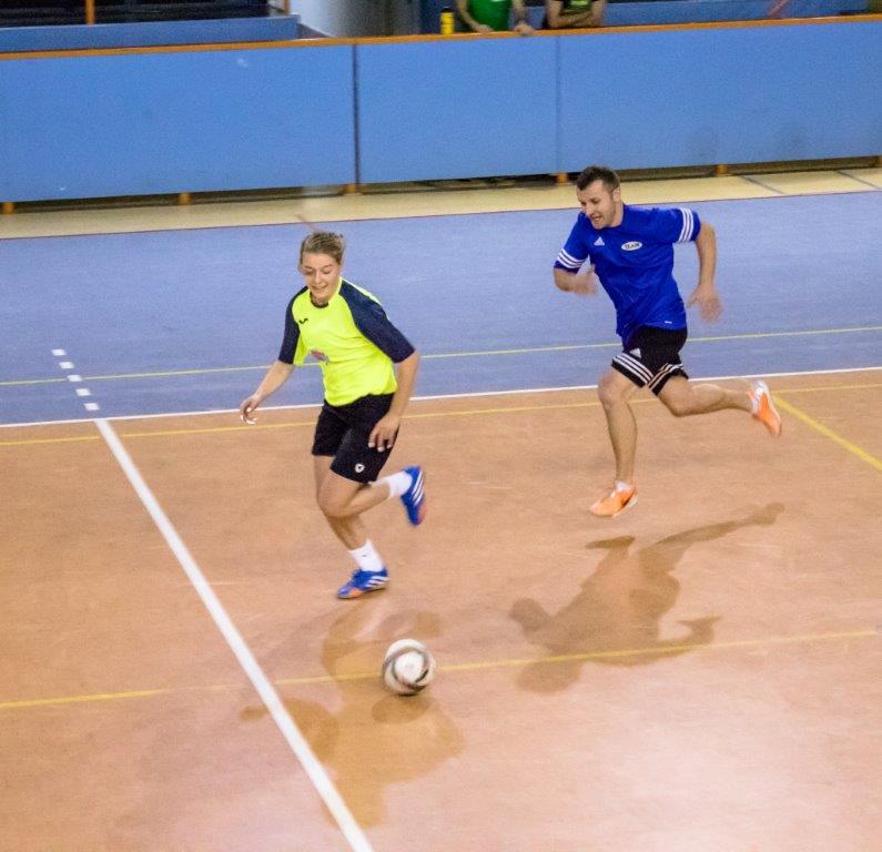 Pierwsza kobieta zagrała w dębickiej lidze halowej. I to jak! 