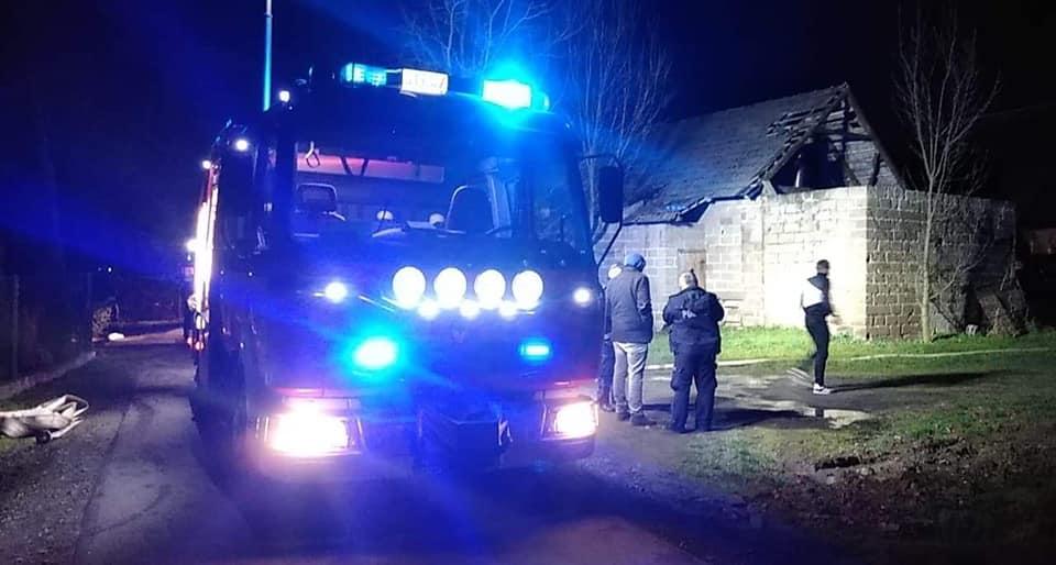 Od słomy zapalił się dach